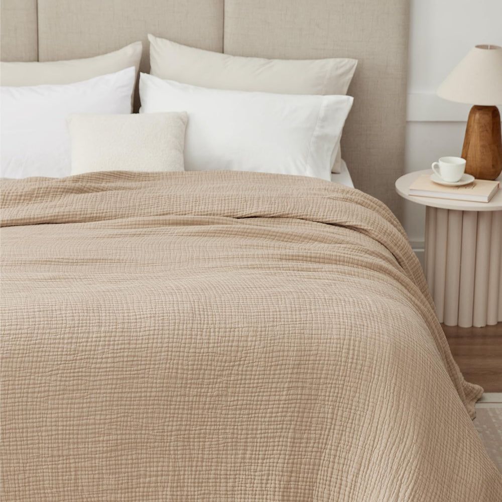 Kozyhvn plaid étalé sur lit king montrant couverture complète et confort