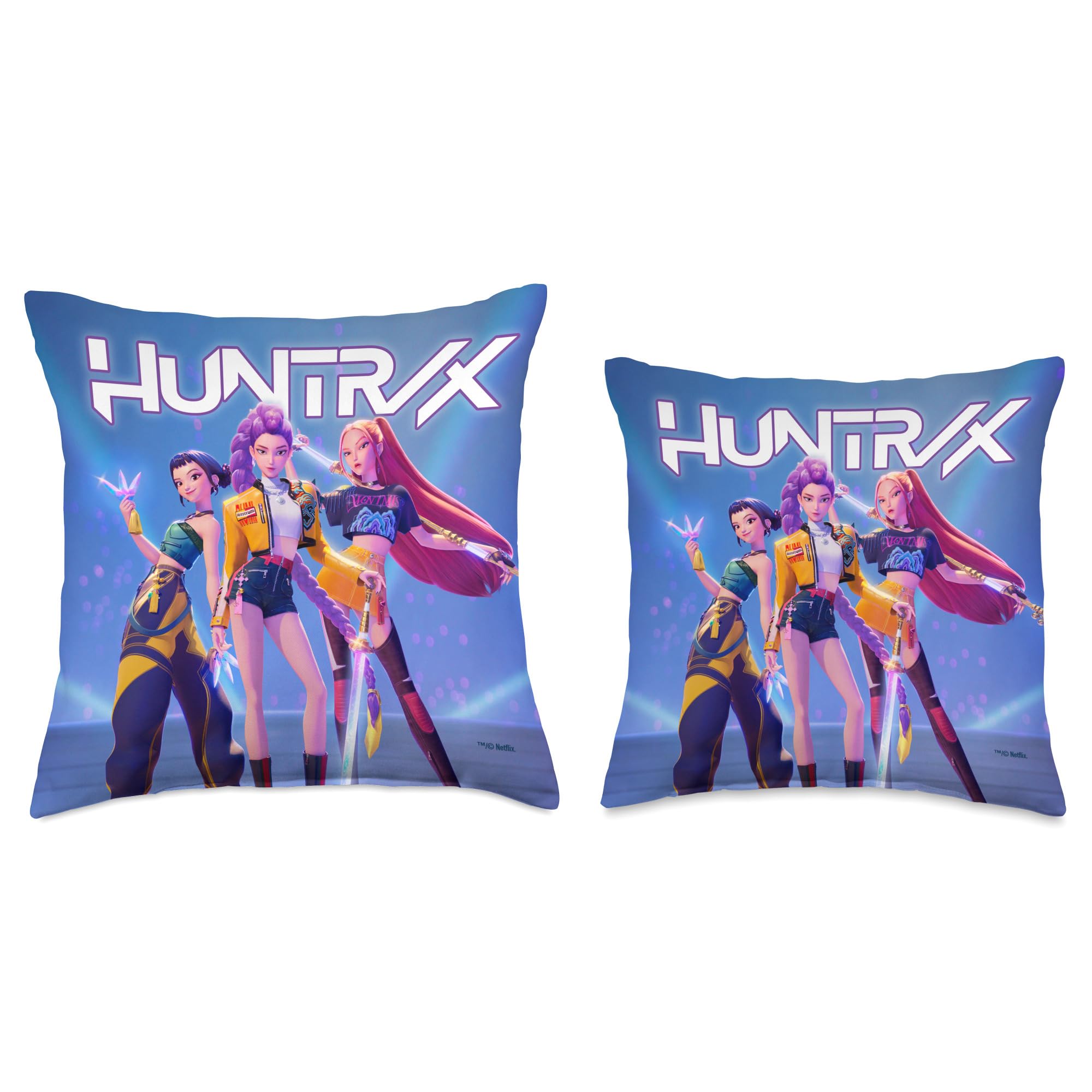 KPop Demon Hunters coussin Huntrix posé sur canapé stylé apportant ambiance fan et confort