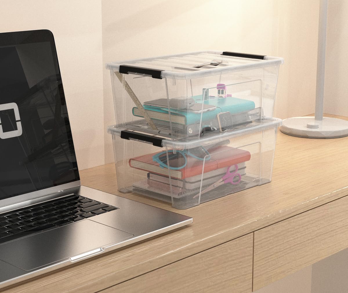 Krihan intérieur rempli d'objets organisés, visualisation instantanée et accès facile