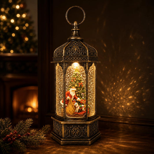 Kukuzon gros plan scène Père Noël chef, détail artisanal charmant