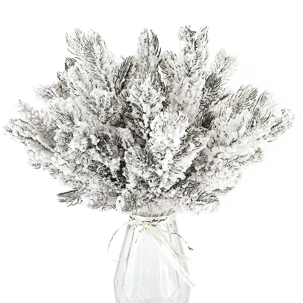 Kunjocy branches intégrées à une couronne pour un style festif soigné