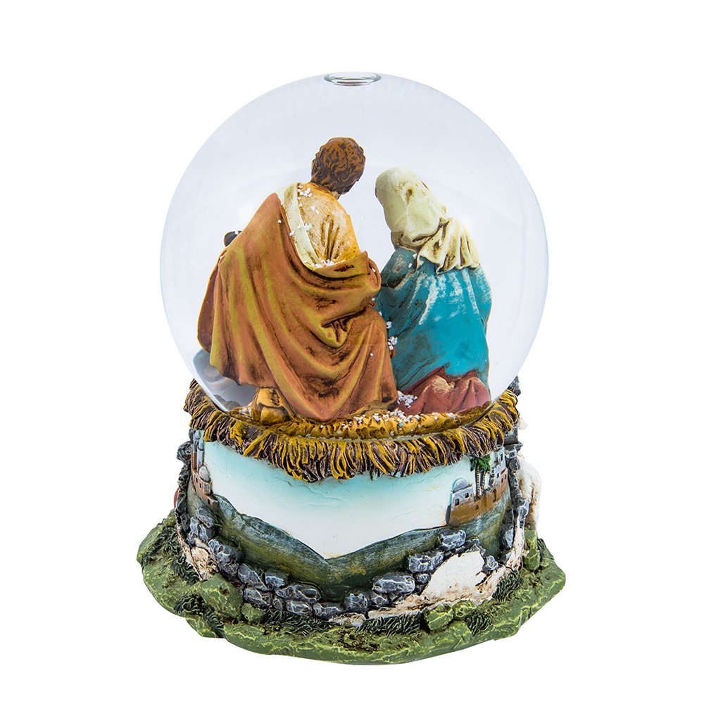 Kurt S. Adler gros plan sur les figurines détaillées de la Sainte Famille pour émotion