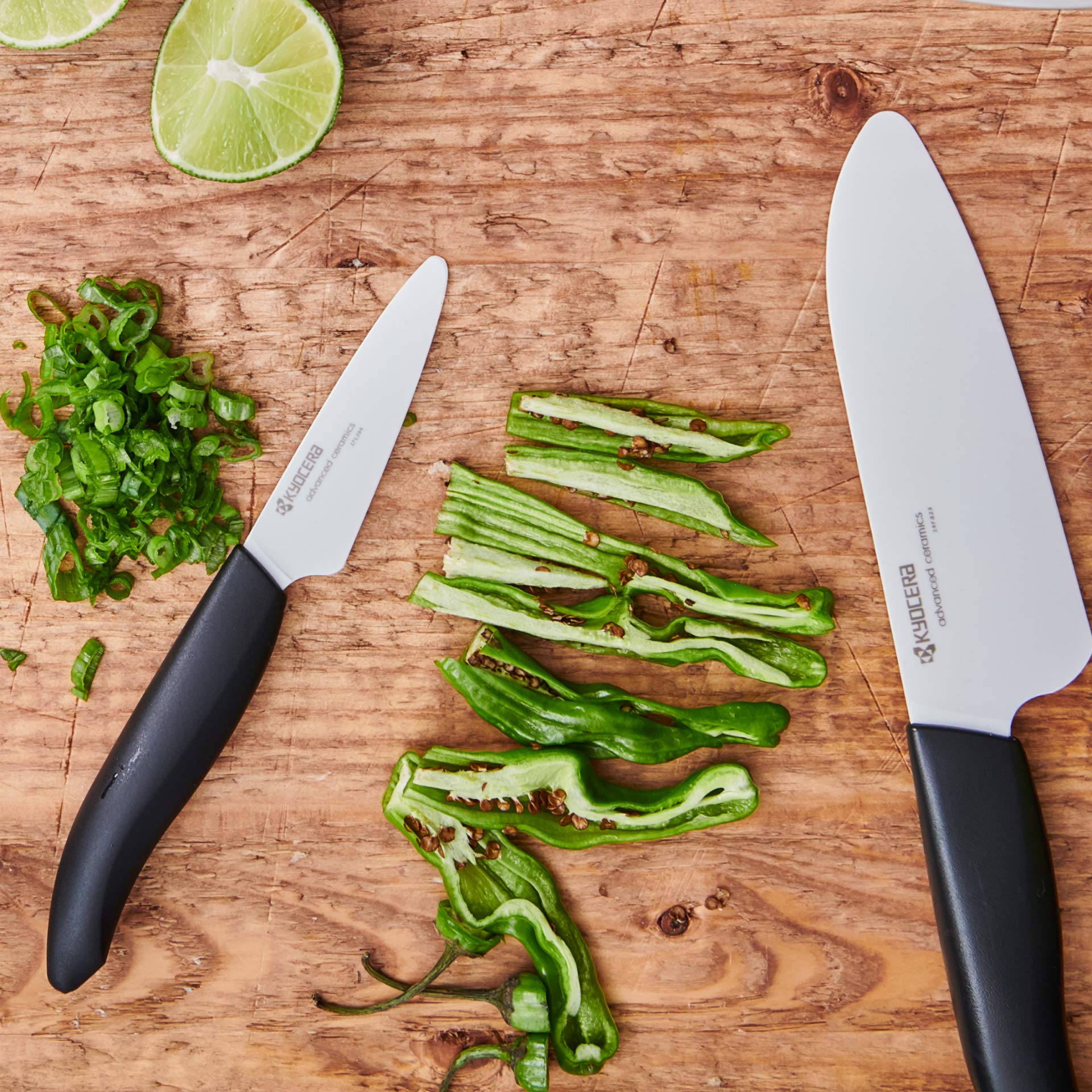 KYOCERA scène lifestyle cuisine préparant repas montrant performance quotidienne