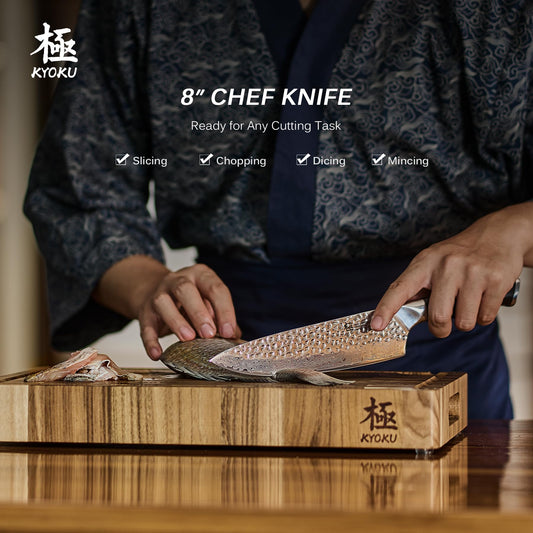 KYOKU gros plan lame Damascus montrant texture et résistance au tranchant