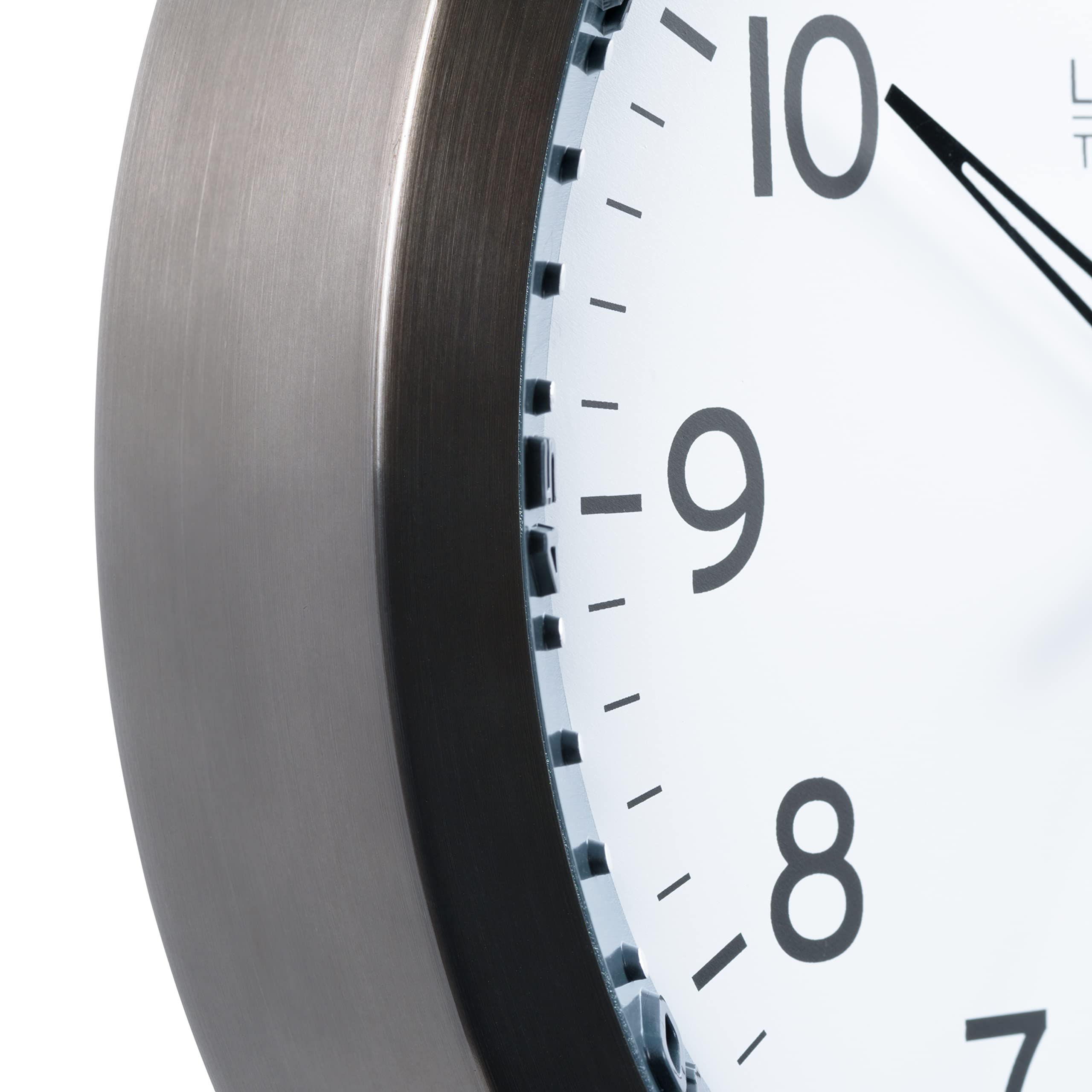 La Crosse Technology horloge montrant emplacement de la pile AA pratique