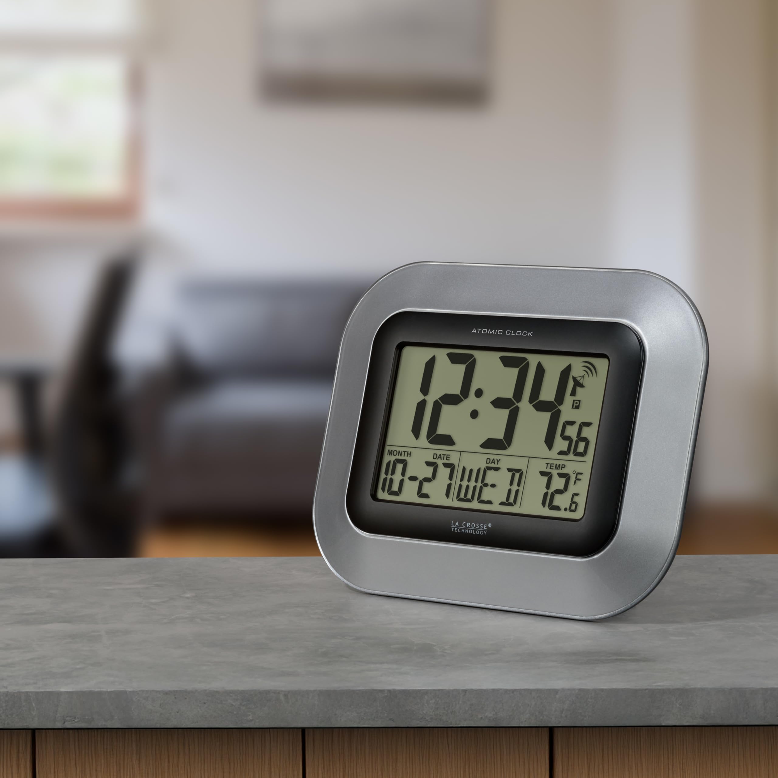 La Crosse Technology vue profil montrant fixation murale solide
