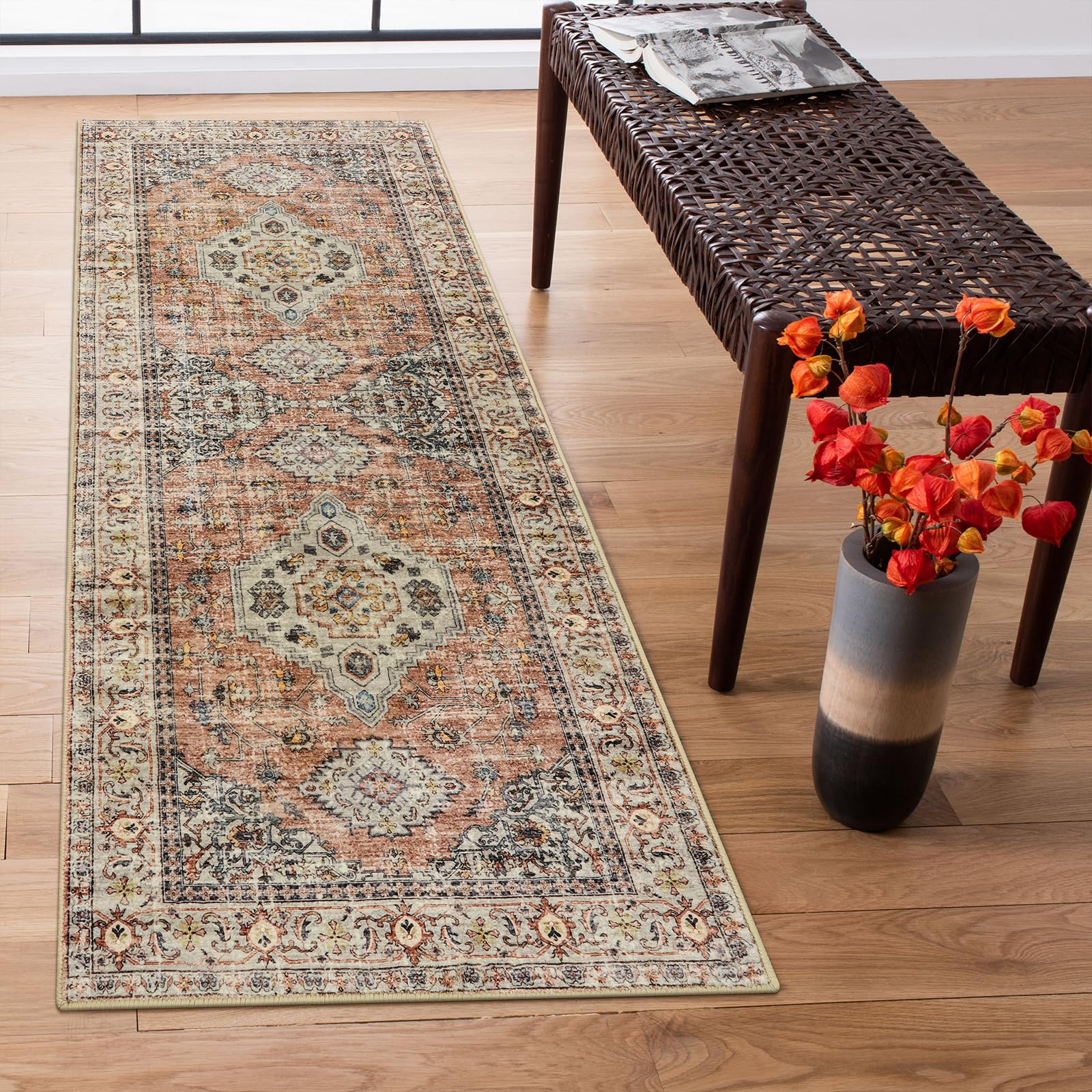 Lahome runner face avant montrant le motif oriental et l'élégance