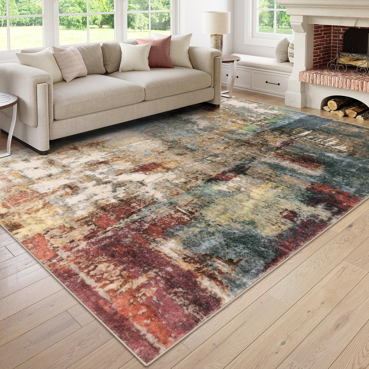 Lahome vue avant du tapis abstrait rouge apportant couleur et harmonie