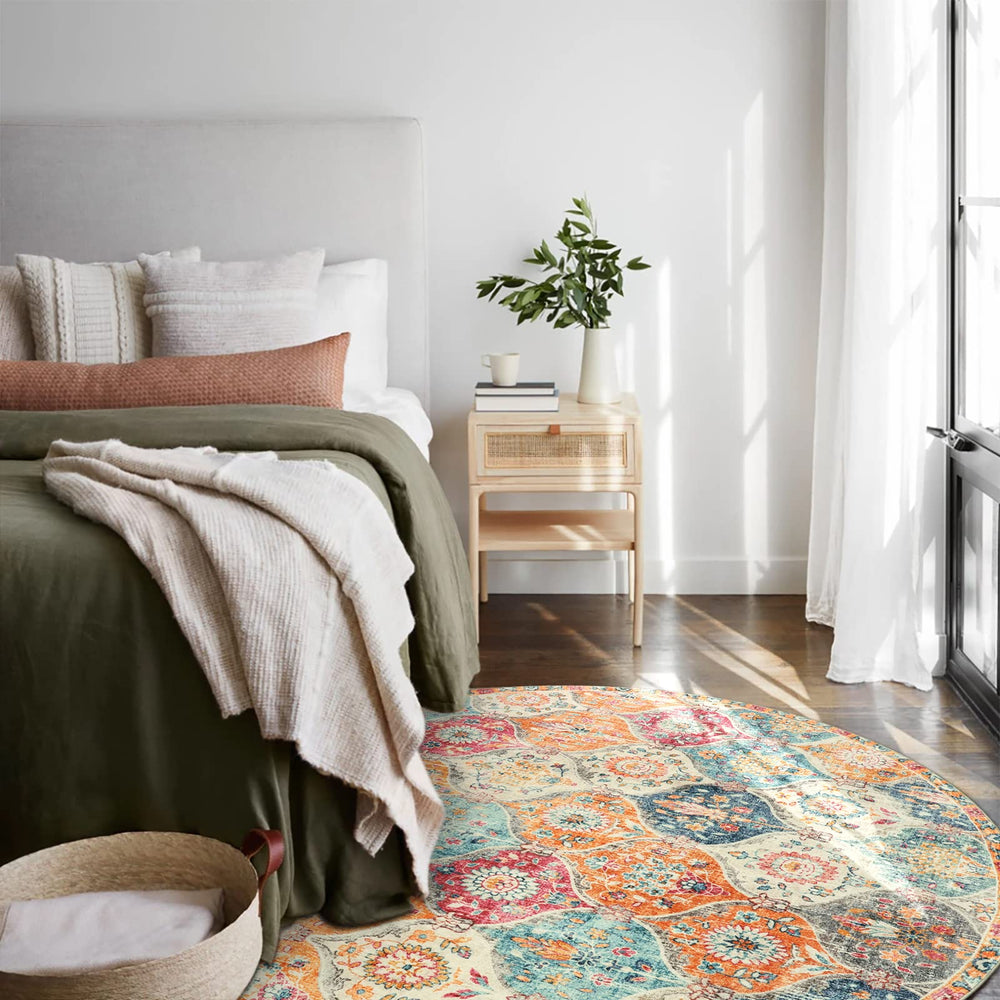 Lahome tapis à côté d'une chaise, montre l'échelle et proportion