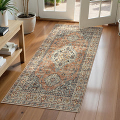Lahome tapis à l'entrée montrant motif oriental et accueil visuel