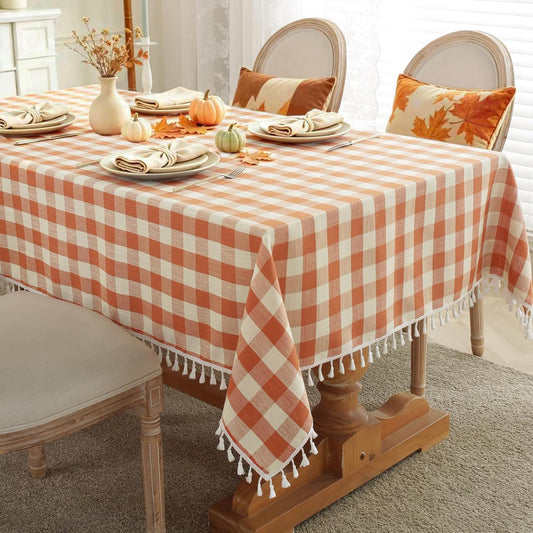 Laolitou nappe vue de face orange vichy protégeant la table