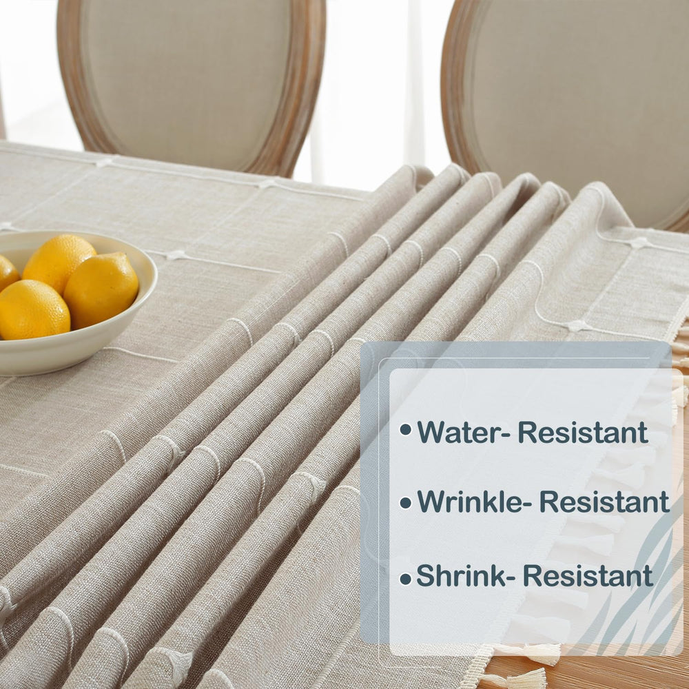 Laolitou nappe posée pour repas illustrant usage festif et protection