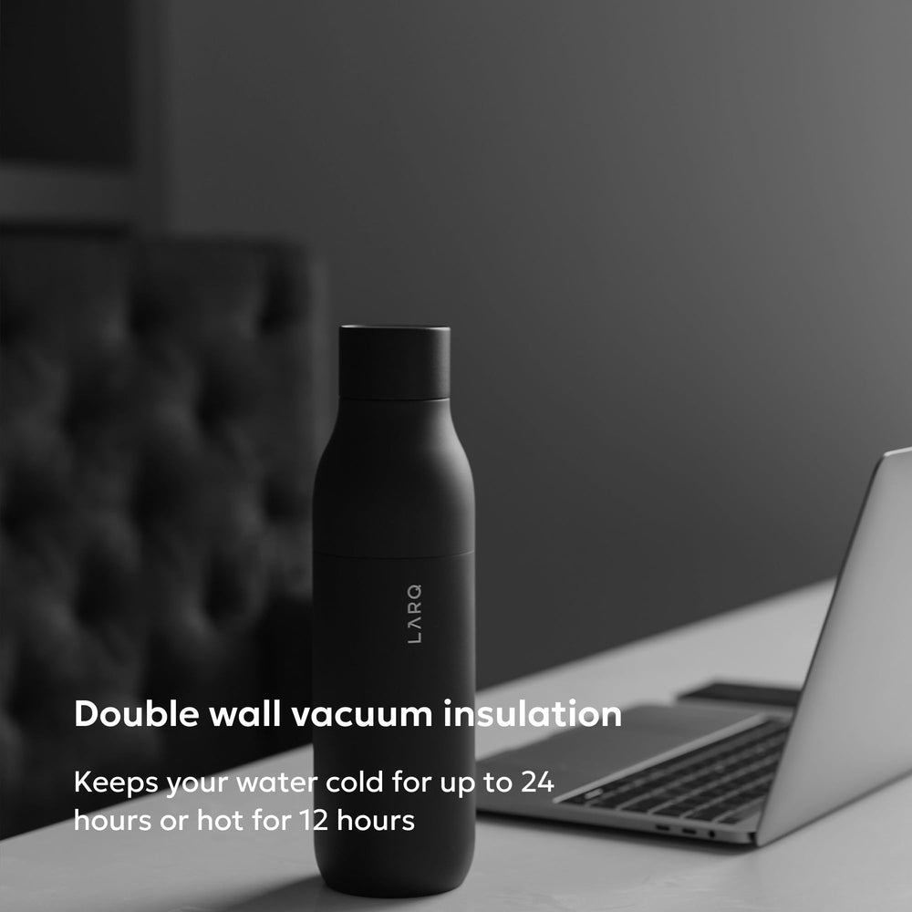 LARQ bouteille au bureau hydratation pratique toute la journée