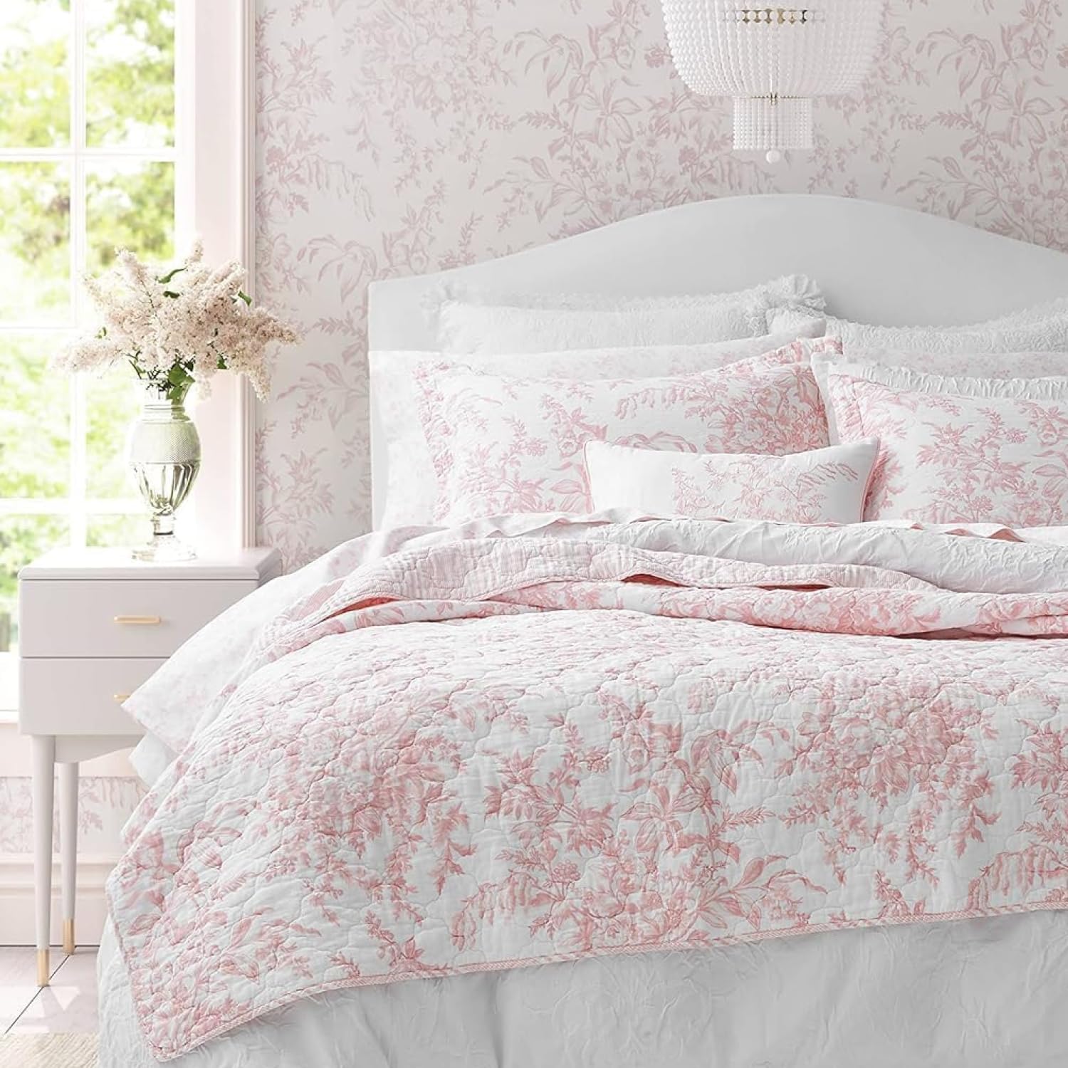 Laura Ashley couette face montrant le motif floral et confort visuel