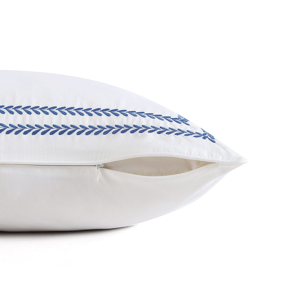 Laura Ashley ouverture taie montrant insertion d'oreiller et maintien optimal
