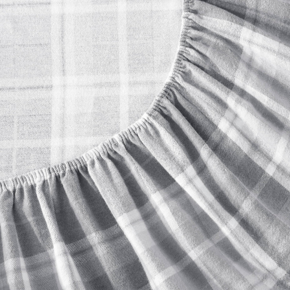Laura Ashley drap plat Twin étendu pour visualiser la couverture et le tombé