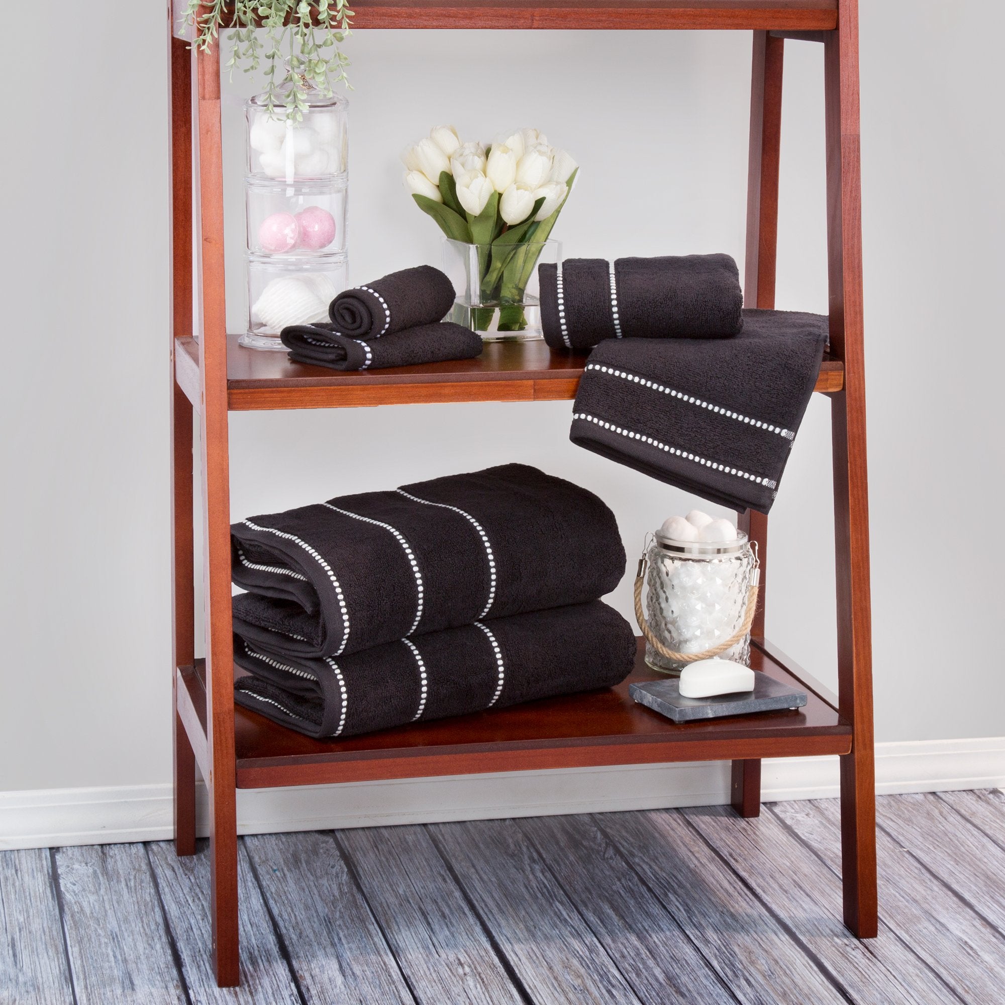 Lavish Home comparaison taille montrant proportions exactes