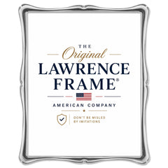 Lawrence Frames gros plan matière métal mettant en valeur détails sculptés