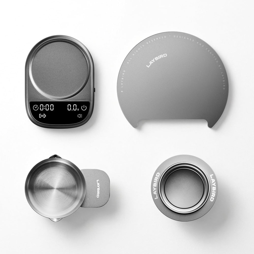 LAYBIRD MagAttach Pro posée à côté d'une souris pour échelle compacte