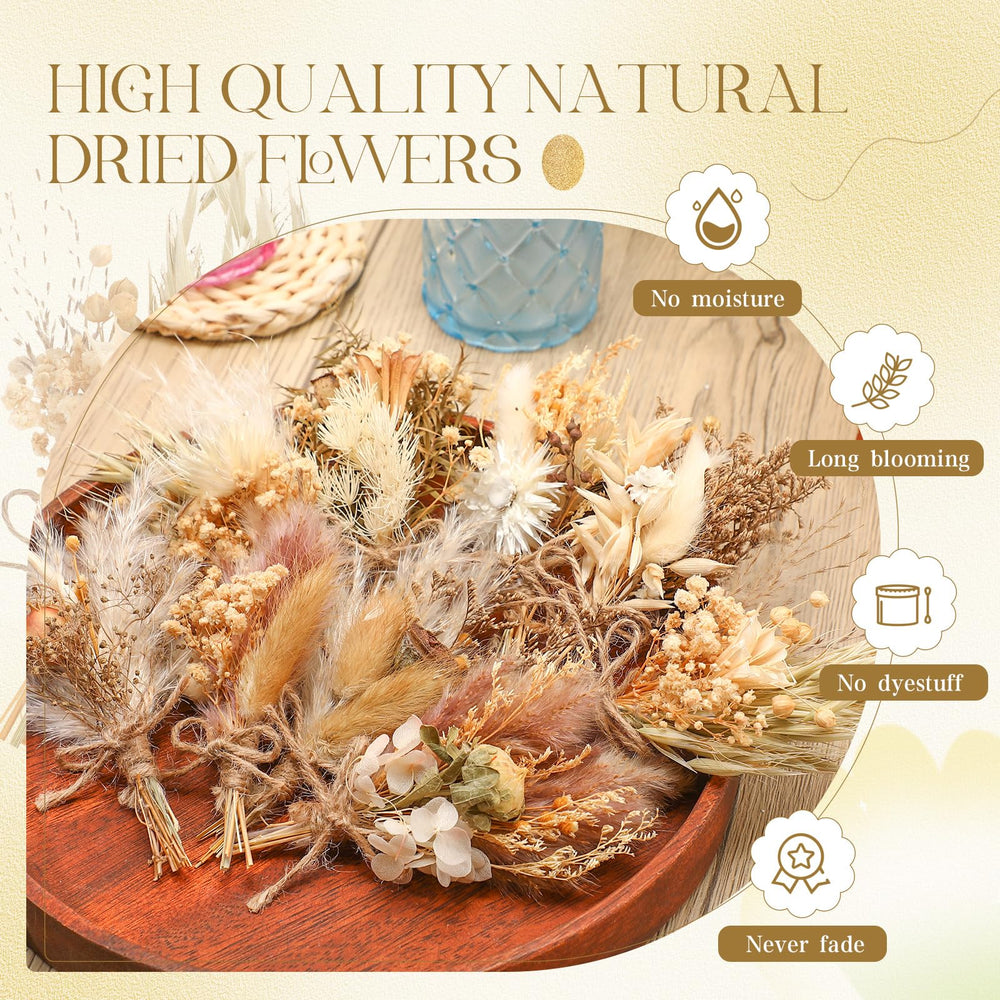 Layhit plusieurs bouquets disposés sur table de mariage pour ambiance rustique