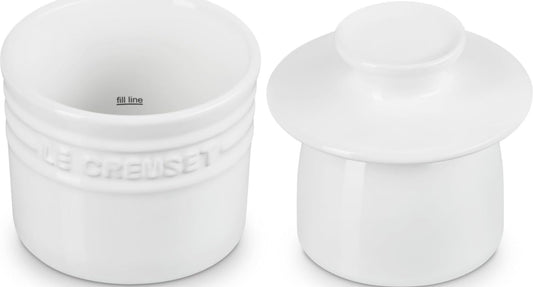Le Creuset beurrier face blanc élégant, protection et beurre toujours tartinable