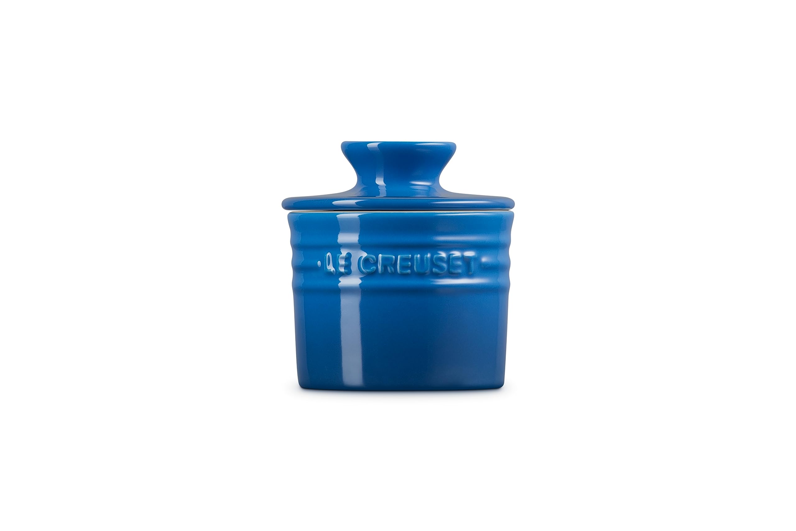 Le Creuset gros plan émail montrant la finition non poreuse et résistance