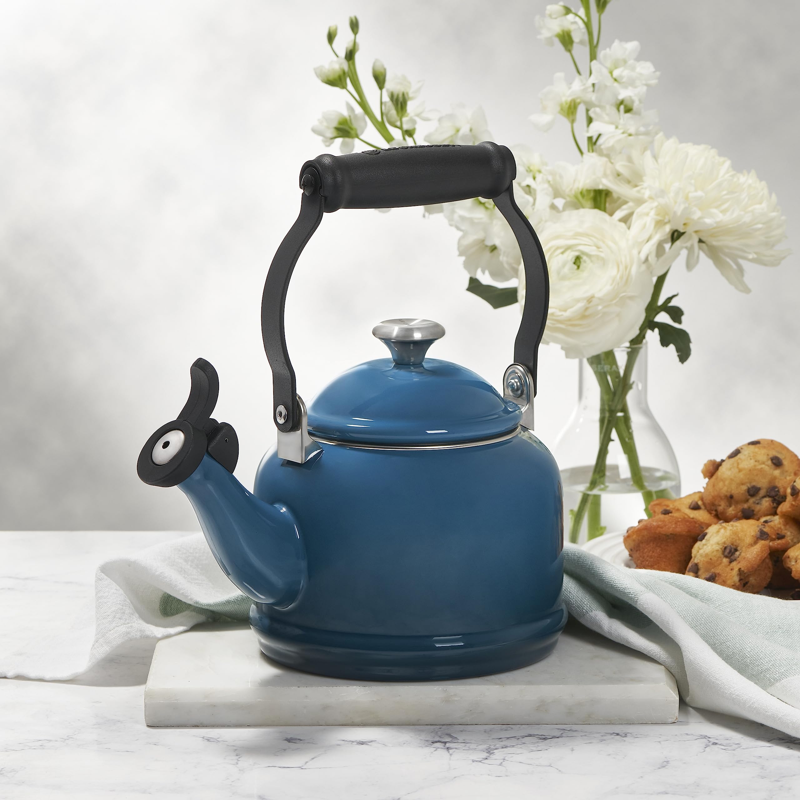 Le Creuset bouilloire Demi comparaison taille, capacité 1,25 L adaptée quotidiens