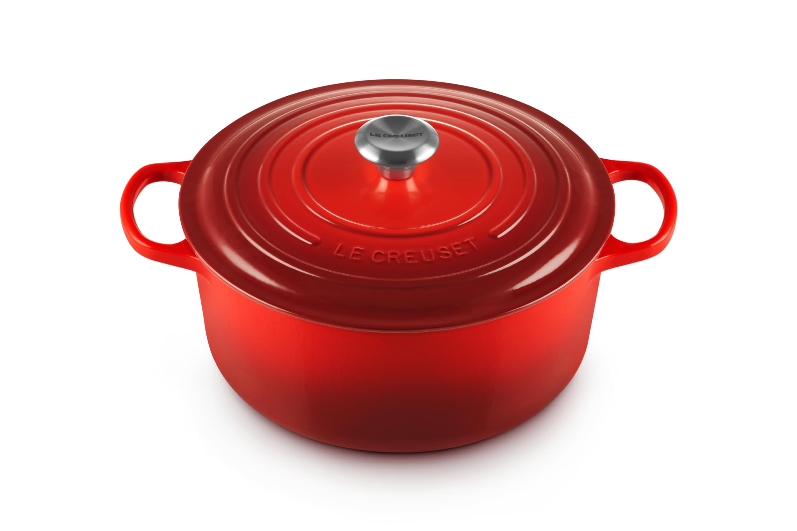 Le Creuset cocotte face Cerise, style et durabilité visibles