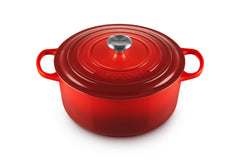 Le Creuset cocotte face Cerise, style et durabilité visibles