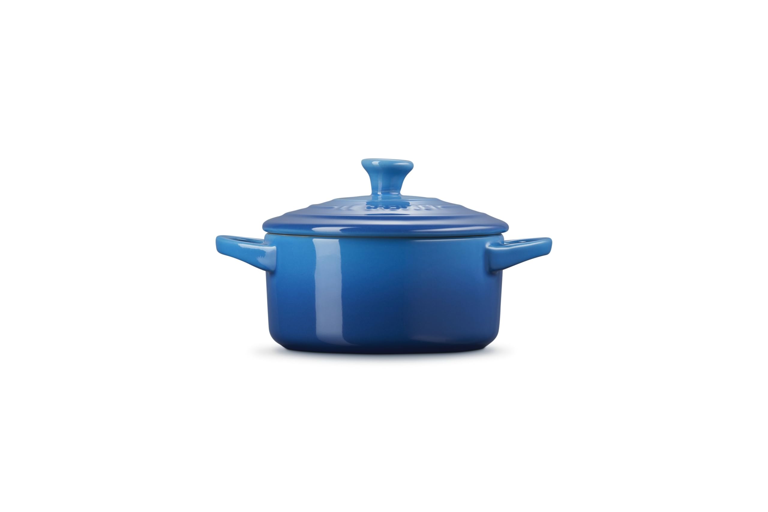 Le Creuset cocotte mini dans le four démontrant résistance thermique au service