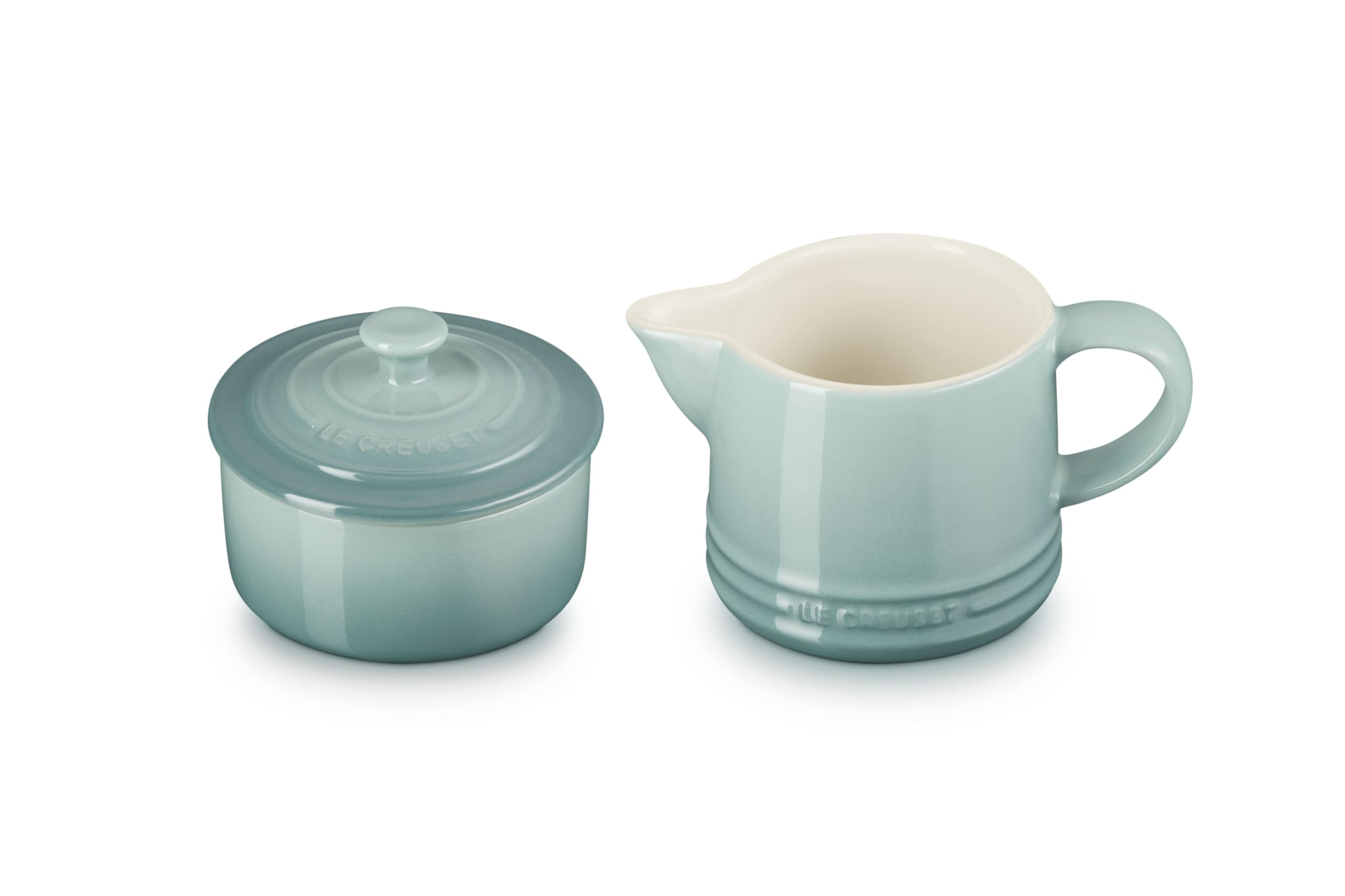 Le Creuset face avant du set crème et sucre Sea Salt montrant le design et l’émail brillant