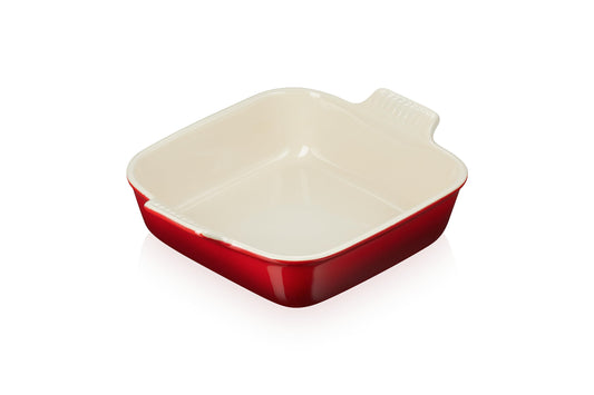 Le Creuset plat Heritage face avant Cerise, présentation élégante et cuisson homogène