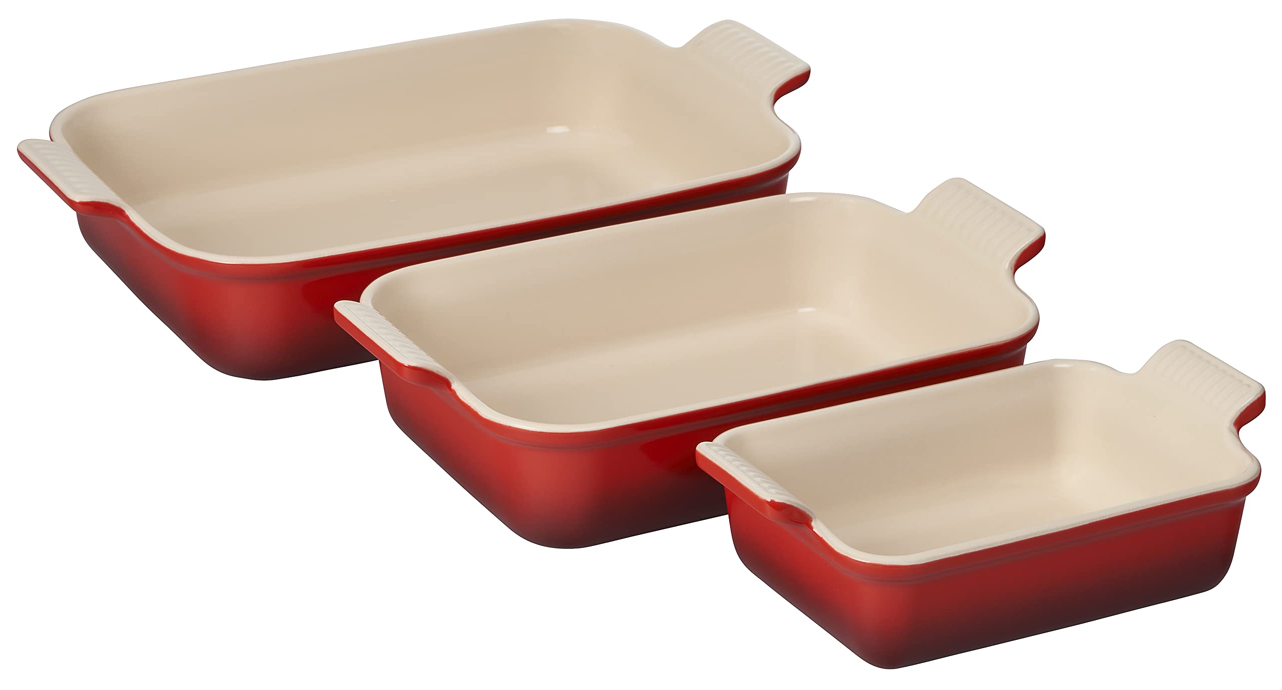 Le Creuset ensemble heritage vue de face Cerise montrant trois plats pratiques