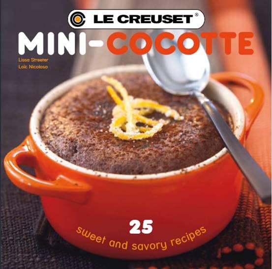 Le Creuset mini cocotte en usage au four illustrant cuisson uniforme et praticité
