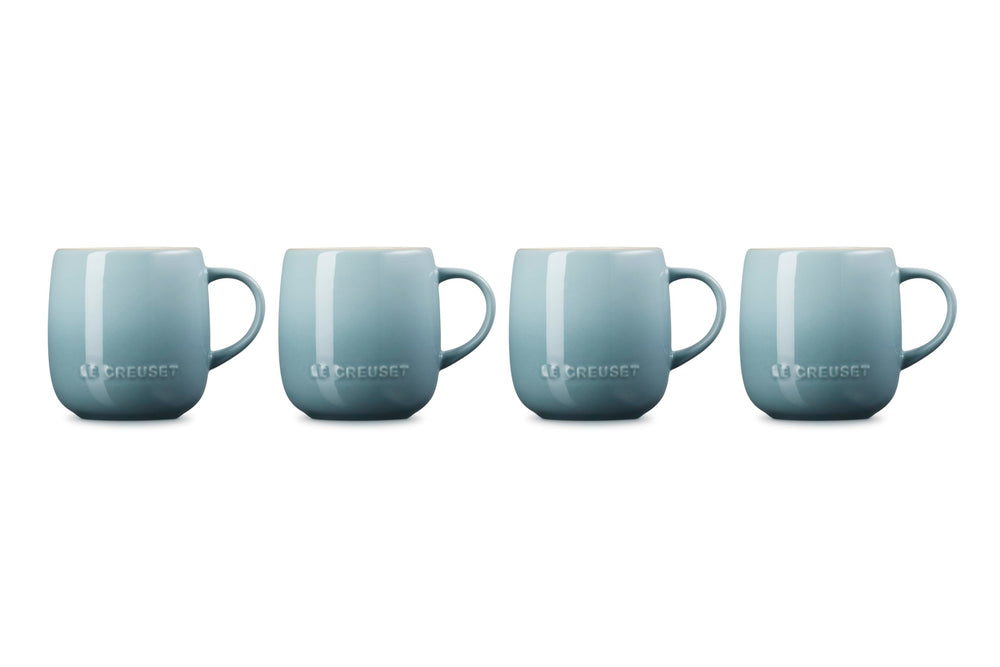 Le Creuset mugs en usage au petit-déjeuner, maintien de la chaleur pratique
