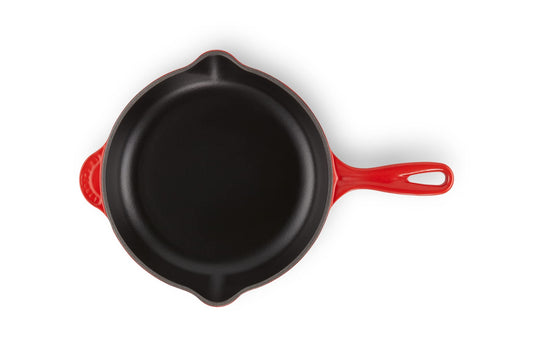 Le Creuset poêle intérieur noir satin optimisé pour saisir sans coller