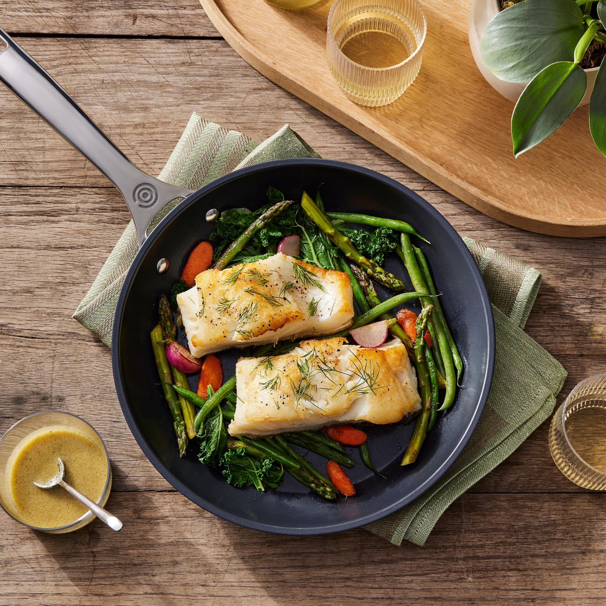Le Creuset poêle PRO détail poignée ergonomique pour prise sûre