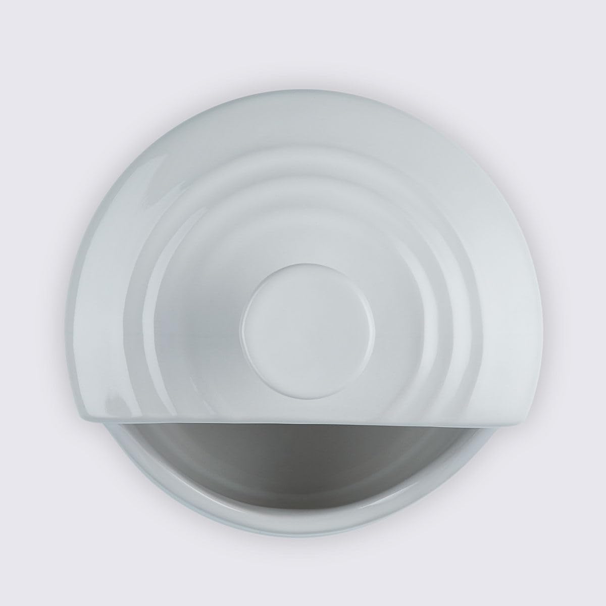 Le Creuset gros plan émail intérieur antiadhésif nettoyage facile