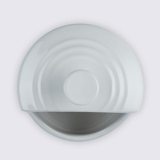 Le Creuset gros plan émail intérieur antiadhésif nettoyage facile