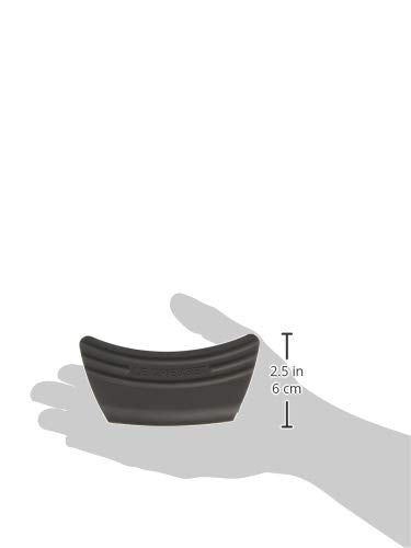 Le Creuset détail bord interne montrant ajustement sécurisé sur poignée