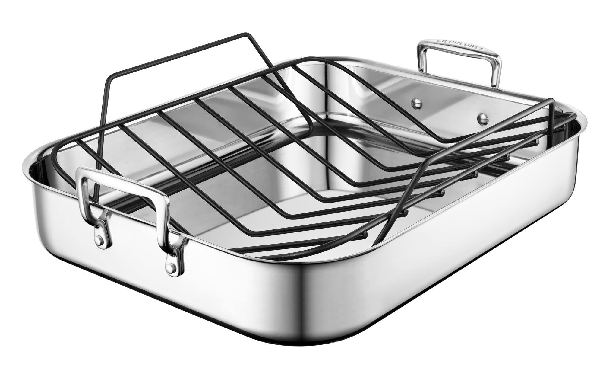 Le Creuset rôtissoire face montrant finition en acier et capacité