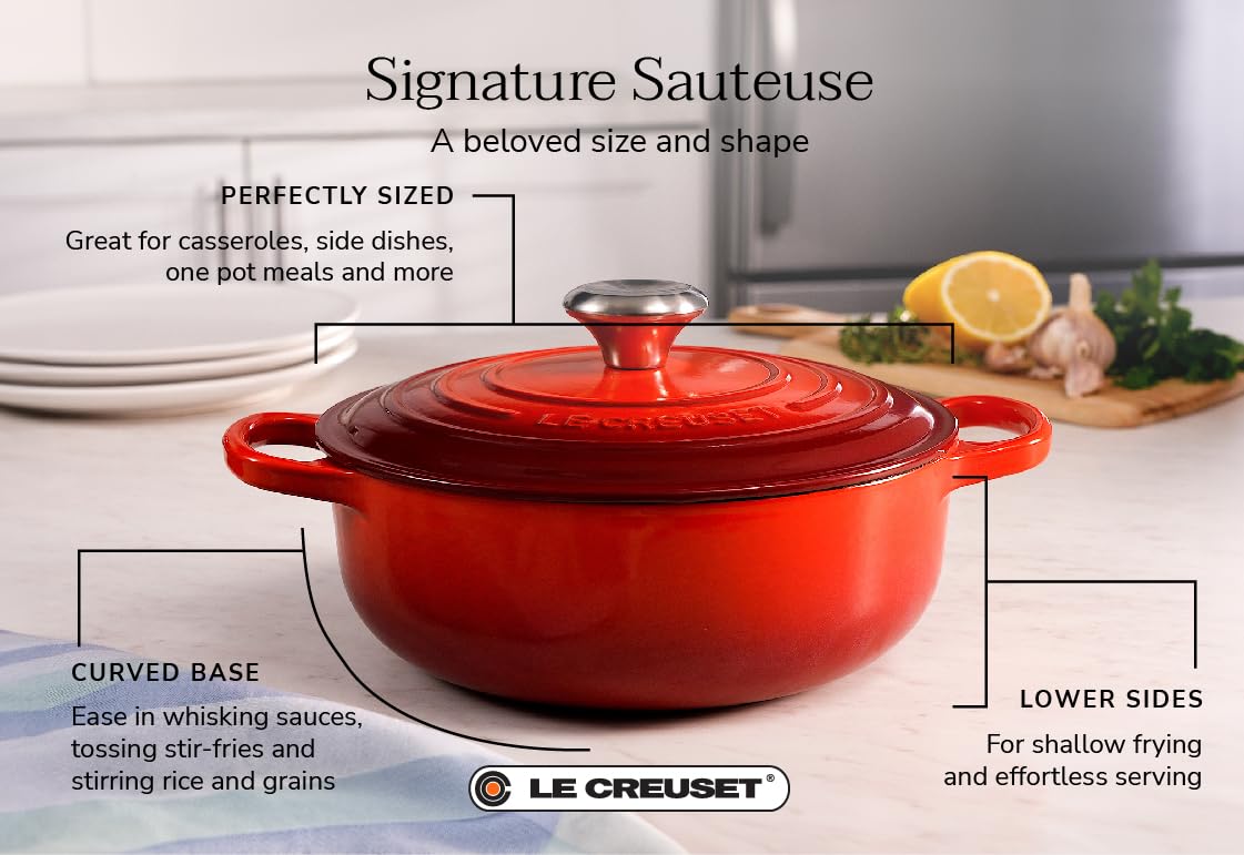 Le Creuset sauteuse en cuisine servie avec soupe, utilisation polyvalente