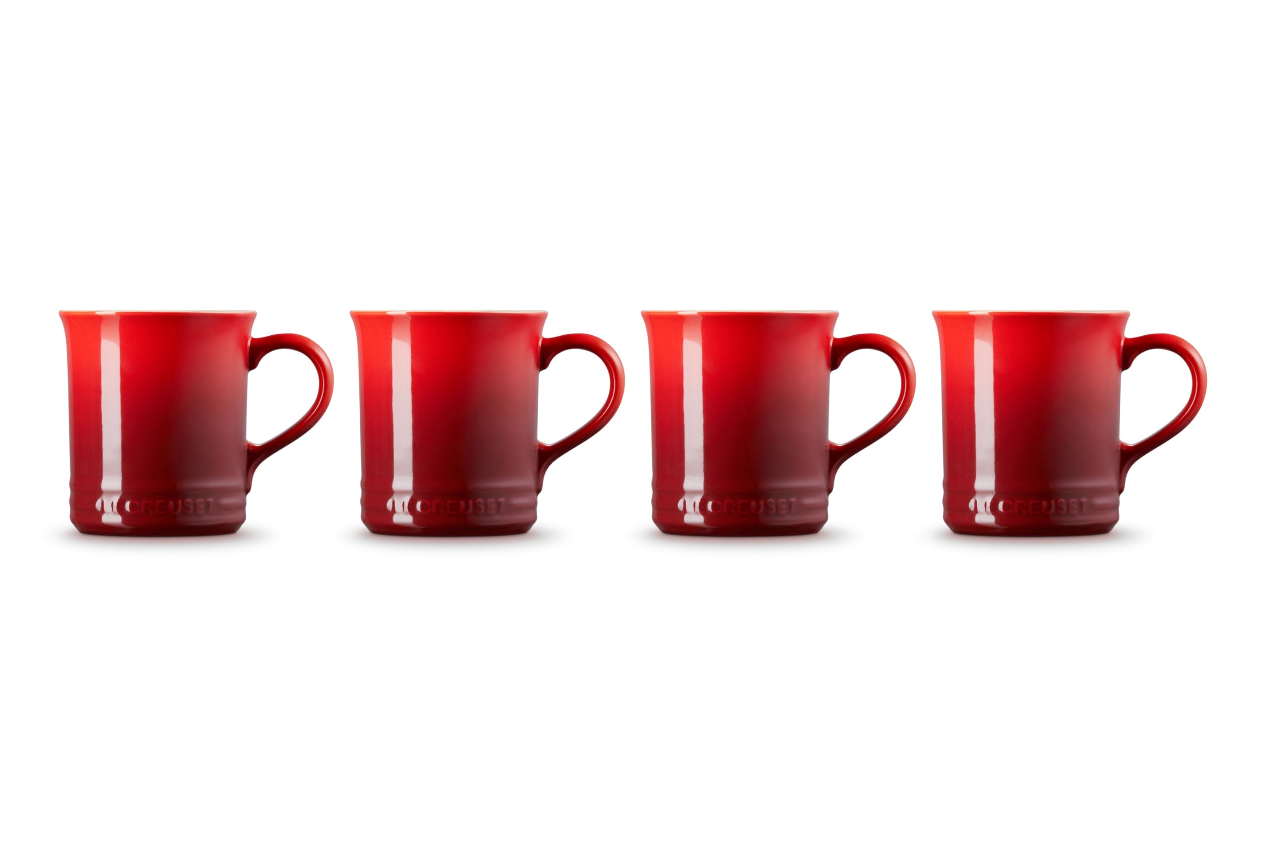 Le Creuset mug gros plan sur émail résistant montrant texture lisse