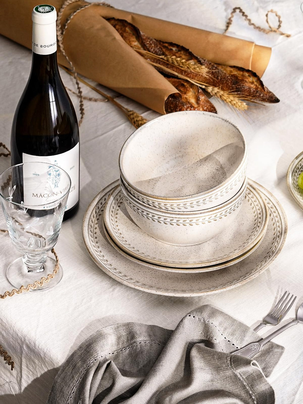 LE TAUCI service en situation à table convivial et stylé