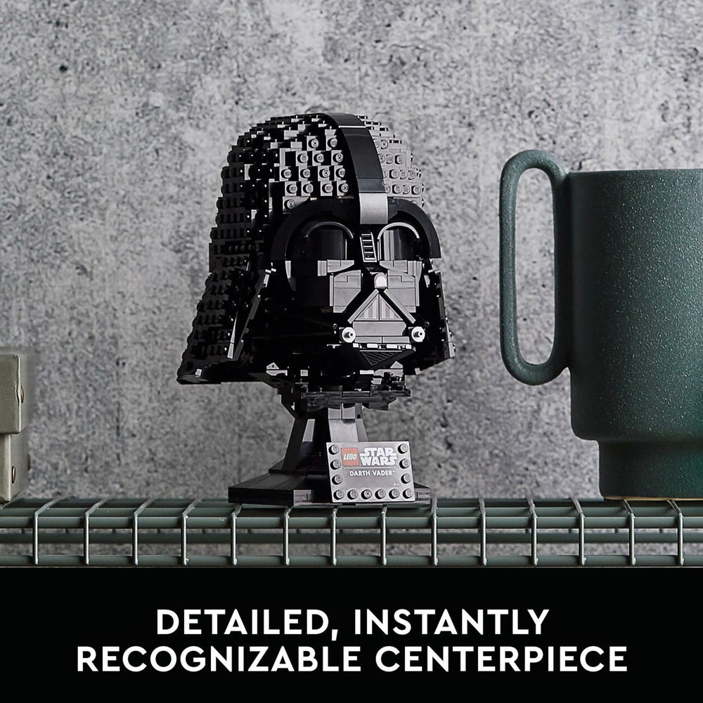 LEGO casque Darth Vader gros plan sur texture des briques, finition soignée