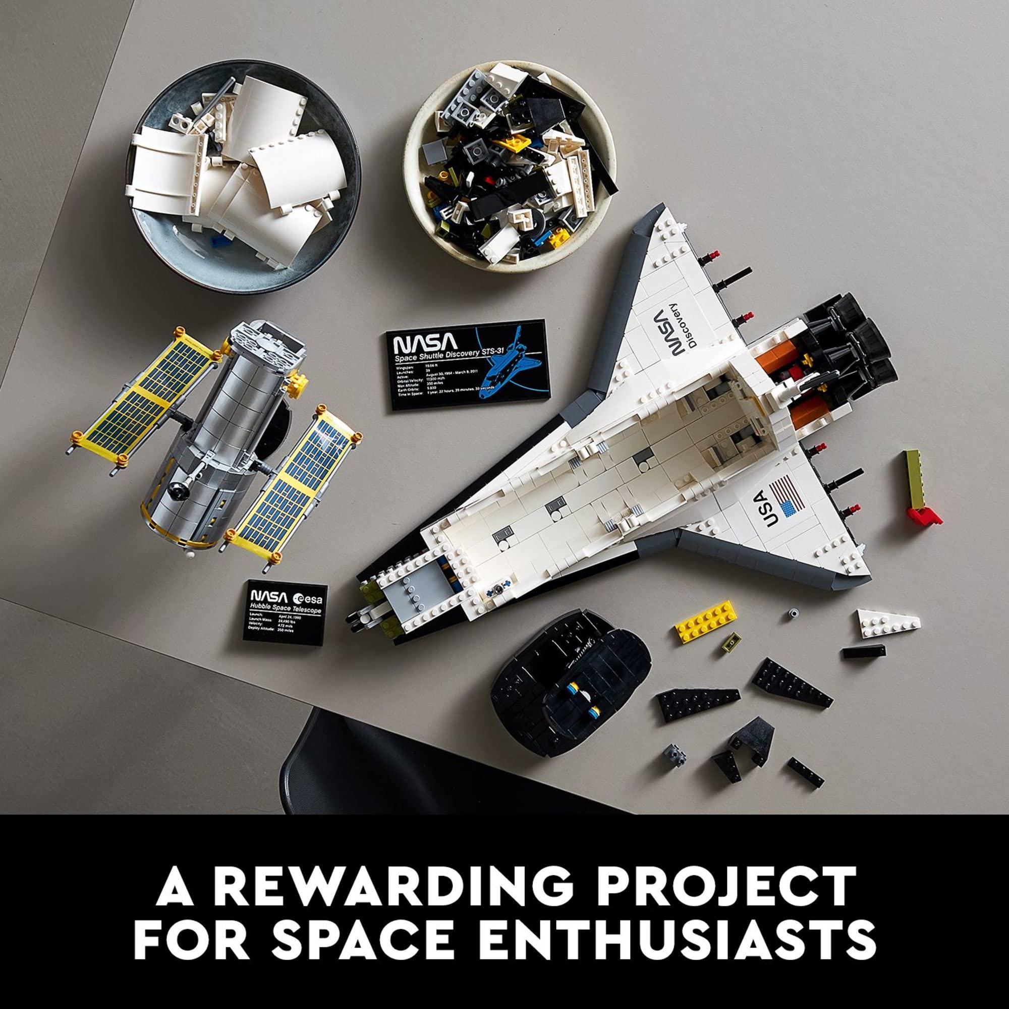 LEGO détail du bras robotique montrant articulation et possibilités d'affichage