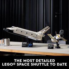 LEGO Discovery baie cargo ouverte illustrant mécanismes et richesse des détails