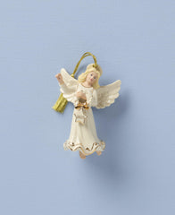 Lenox gros plan sur la robe en porcelaine avec accents or 24 carats valorisant le détail