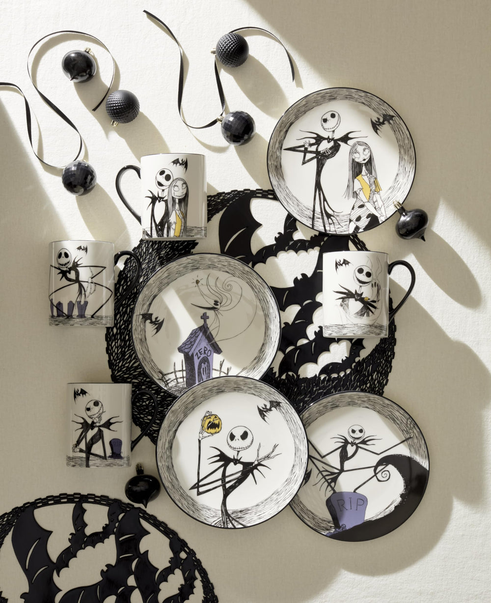 Assiette Lenox exposée en vitrine, parfaite pour collectionneurs et décoration