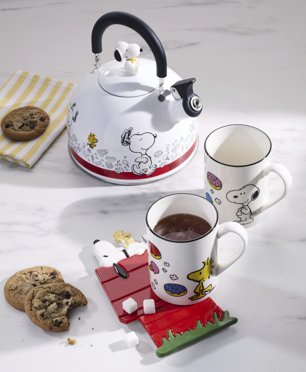 Lenox comparaison taille avec tasses, capacité 84,5 oz visible